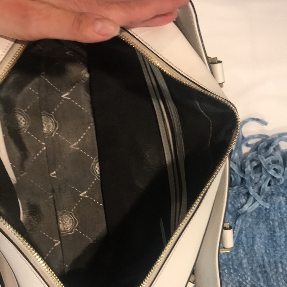 Vince Camuto purse - Picture 2 of 5